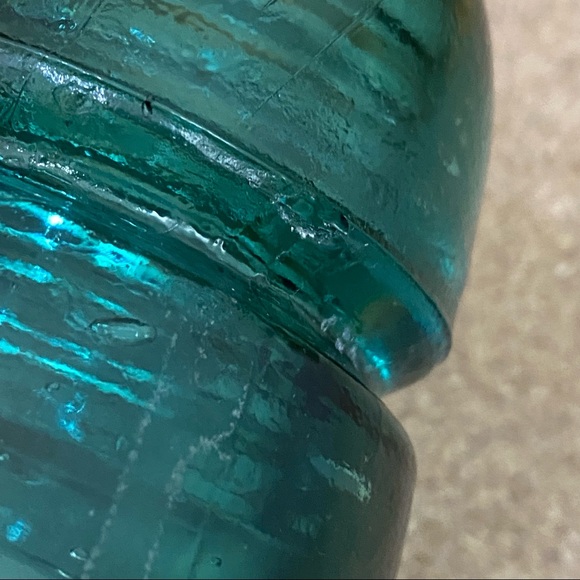Vintage HC & Co Aqua Green Beehive Glass Insulator Marked “H” - Picture 5 of 12
